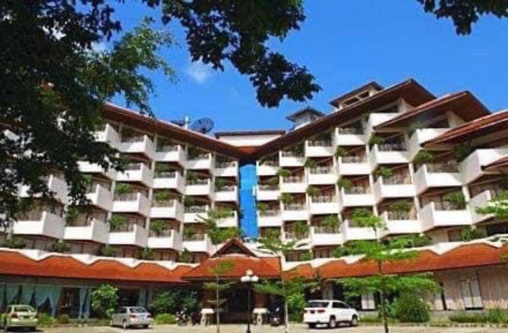 Supar Royal Beach Hotel Khanom Exterior photo